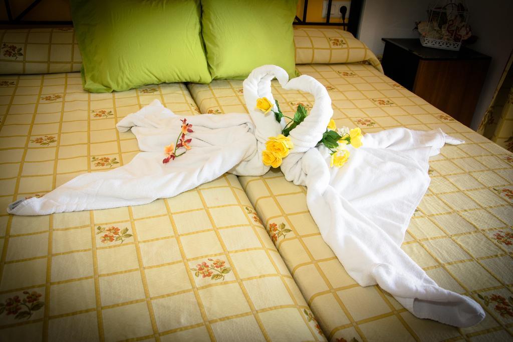 Hostal Malia Conil De La Frontera Εξωτερικό φωτογραφία