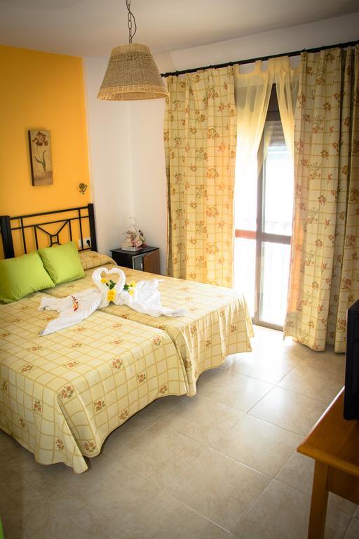 Hostal Malia Conil De La Frontera Εξωτερικό φωτογραφία
