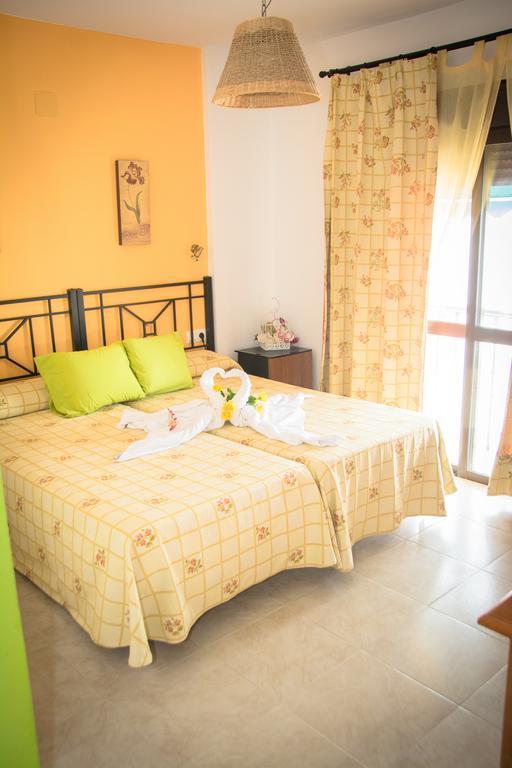 Hostal Malia Conil De La Frontera Εξωτερικό φωτογραφία